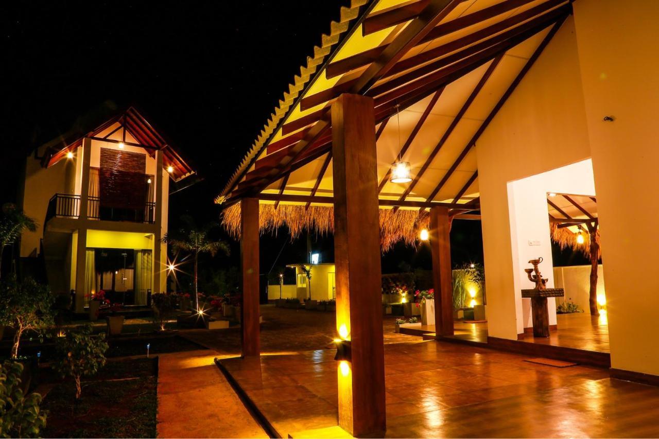 Avonil Resort Yala Тіссамахарама Екстер'єр фото